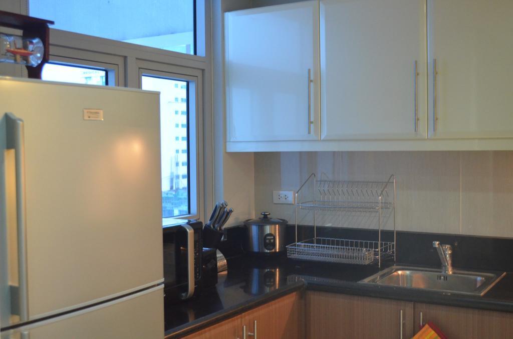 Greenbelt Madison Apartments Makati City Ngoại thất bức ảnh