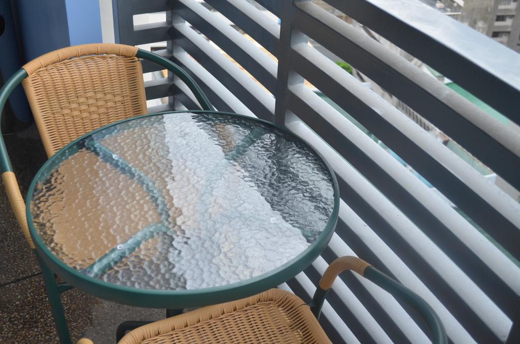 Greenbelt Madison Apartments Makati City Ngoại thất bức ảnh